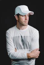 Load image into Gallery viewer, MEN&#39;S REFLECTIVE RUNNING HAT